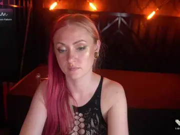 DramaQuenns  live sex cam