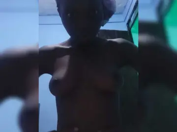 Hornygal21  live sex cam