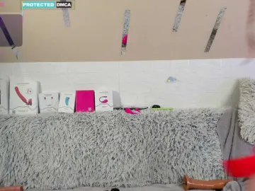 Lara-Cristan  live sex cam