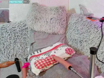 Lara-Cristan  live sex cam