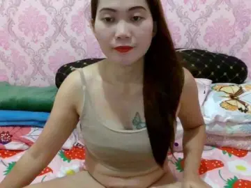 Pinky121  live sex cam