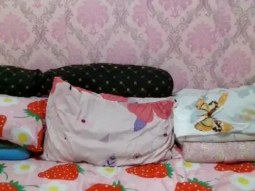 Pinky121  live sex cam