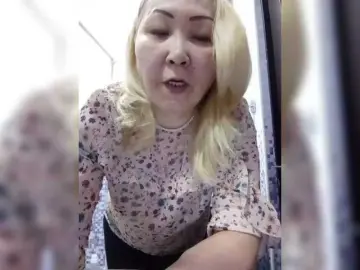 Qweentis  live sex cam