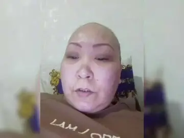 Qweentis  live sex cam