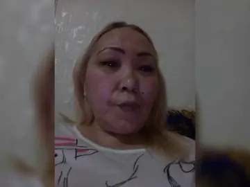 Qweentis  live sex cam