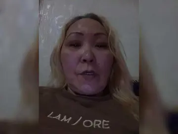 Qweentis  live sex cam