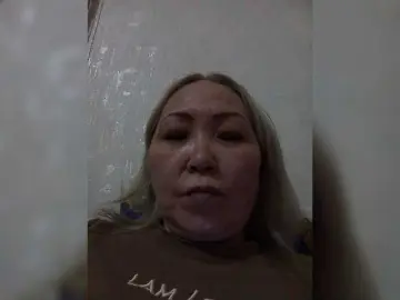 Qweentis  live sex cam