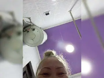 Qweentis  live sex cam