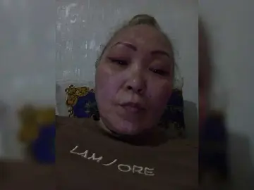 Qweentis  live sex cam