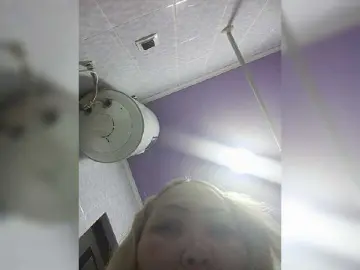 Qweentis  live sex cam