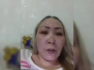 Qweentis  live sex cam
