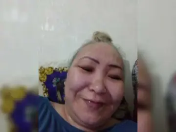 Qweentis  live sex cam