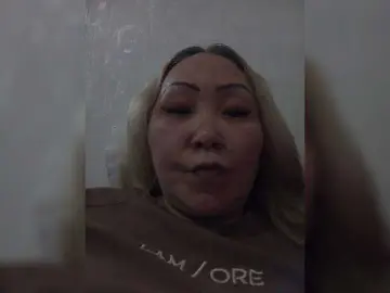 Qweentis  live sex cam