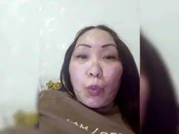 Qweentis  live sex cam