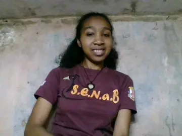 Diniah22  live sex cam