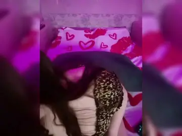 Molly-5  live sex cam