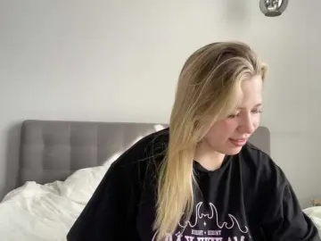 AlyraSun  live sex cam