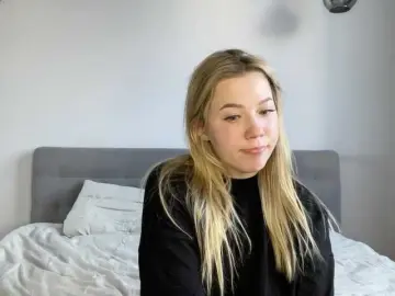 AlyraSun  live sex cam