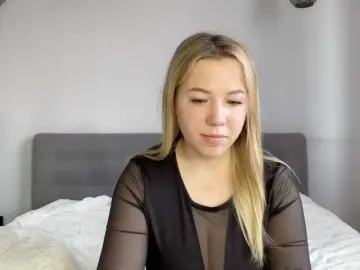 AlyraSun  live sex cam