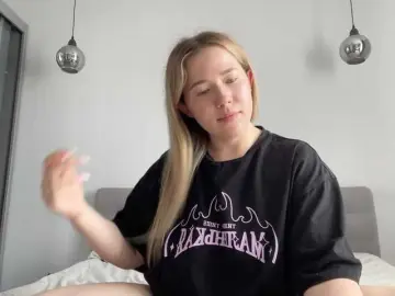 AlyraSun  live sex cam