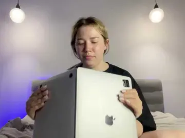 AlyraSun  live sex cam