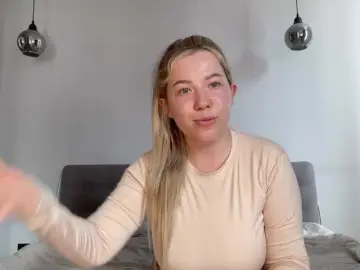 AlyraSun  live sex cam