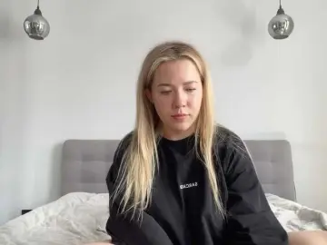 AlyraSun  live sex cam