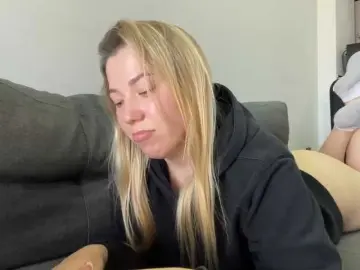 AlyraSun  live sex cam