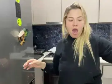 AlyraSun  live sex cam