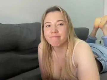 AlyraSun  live sex cam