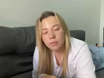 AlyraSun  live sex cam