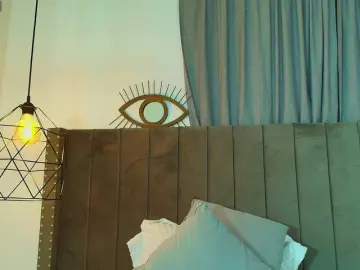 AriaDelune  live sex cam