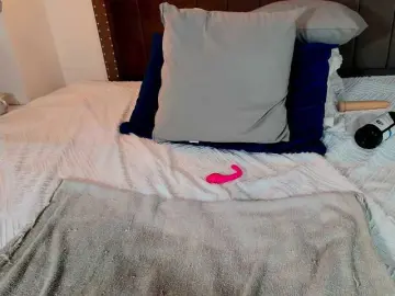 AriaDelune  live sex cam