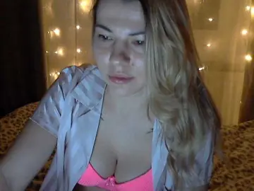 BlushingKitten  live sex cam