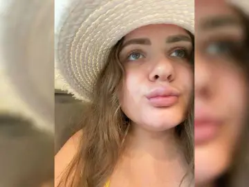 Lumiaa  live sex cam