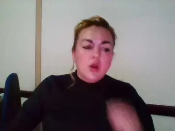 Maria-Juana  live sex cam