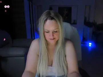 MariemLui  live sex cam