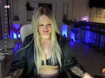 MariemLui  live sex cam