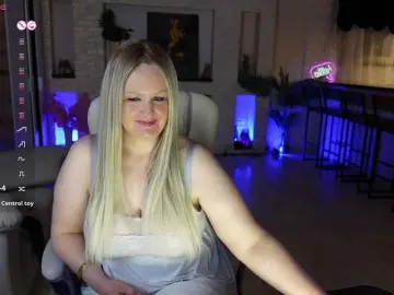 MariemLui  live sex cam