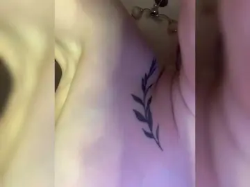 Milaya8  live sex cam