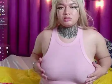 Darkcurvylady  live sex cam