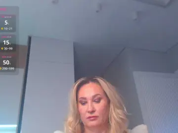 Hold-me-tight  live sex cam