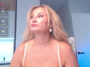 Hold-me-tight  live sex cam