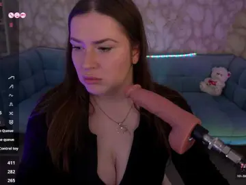 AliceOfWonders  live sex cam