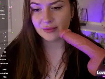 AliceOfWonders  live sex cam