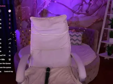 DaenerysDaen  live sex cam