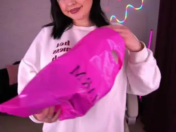 DaenerysDaen  live sex cam