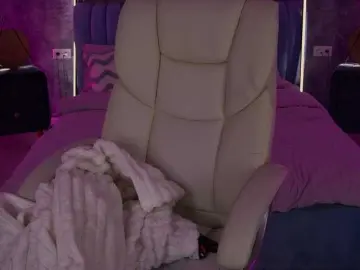 DaenerysDaen  live sex cam