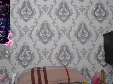 Little-letti  live sex cam