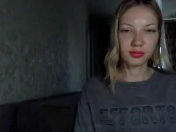 XinitaBoom  live sex cam